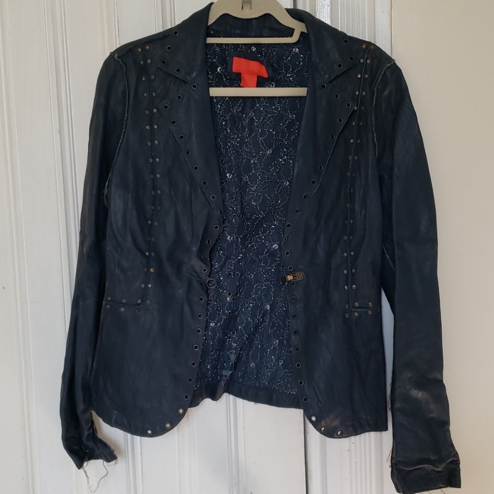 Leather jacket - Picture 1 of 11